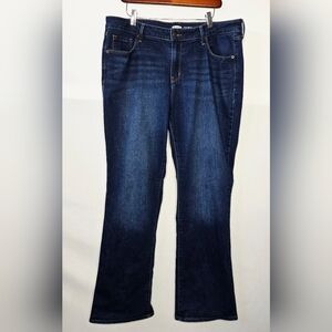 Women's Old Navy Kicker Bootcut Mid-Rise jeans. Size 16.